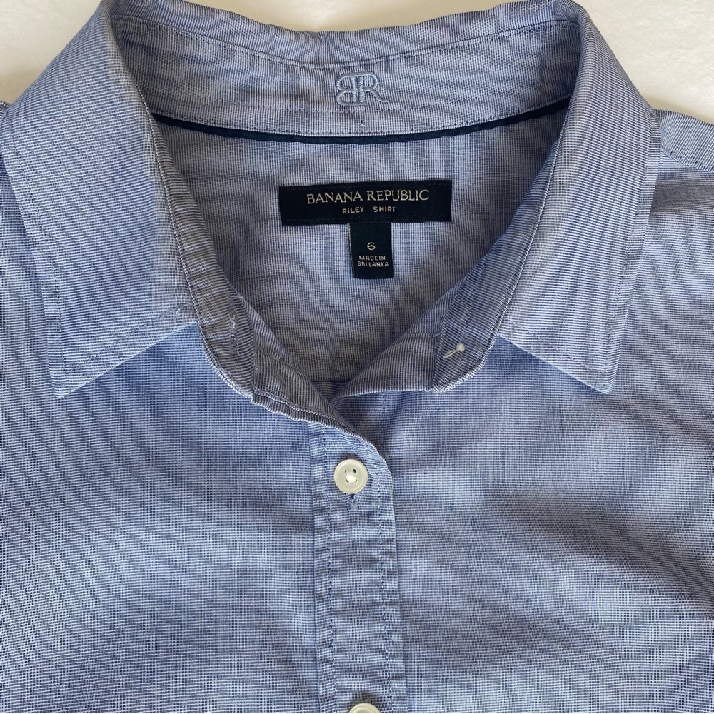 Banana Republic Riley Office, Casual, Minimalist Button-Down Dress Shirt Blue 6 - Picture 9 of 11